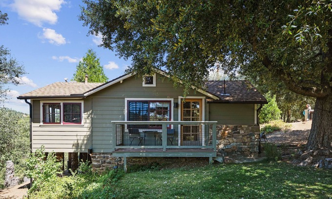 Julian Cabin | Cozy & Charming, remodeled 2-bedroom cabin in Julian. Views to mountains.