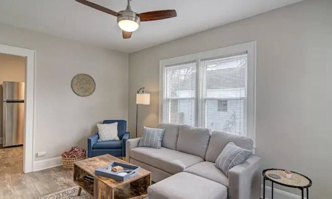 Greensboro Apartment | Cozy & Cheerful 2 Bedroom minutes from Downtown