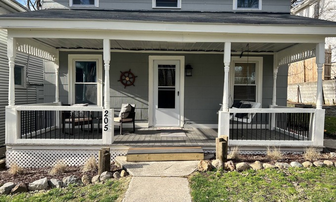 Cayuga Cottage | Cozy & cheerful 3 bedroom cottage on Cayuga Lake