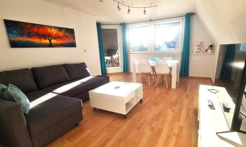 Ratingen Apartment | Cozy City Apartments 2, 2-Room Flat for Vacation & Messe Düsseldorf, Perfect Connectivity