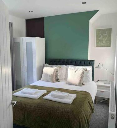 Splott House | Cozy City Townhouse - Free Parking