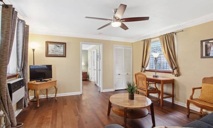 Faubourg Marigny Apartment | Cozy Clean 1 Bedroom Unit with Fast WiFi! #1