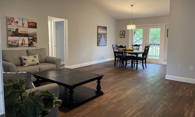 San Antonio House | Cozy Clean 3 bedroom Home centrally Located
