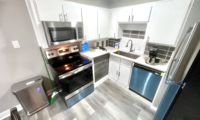 Como House | Cozy clean and convenient!