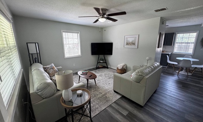 Batesville House | Cozy & Clean Batesville Stay Near Lyon College, Hospital, and Community Center