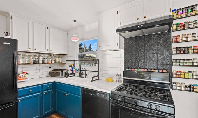Spokane House | Cozy & Clean home nestled NW Spokane!