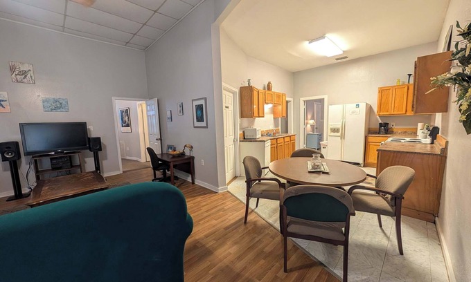 Ingleside Apartment | Cozy Coastal Retreat Apt Ingleside!