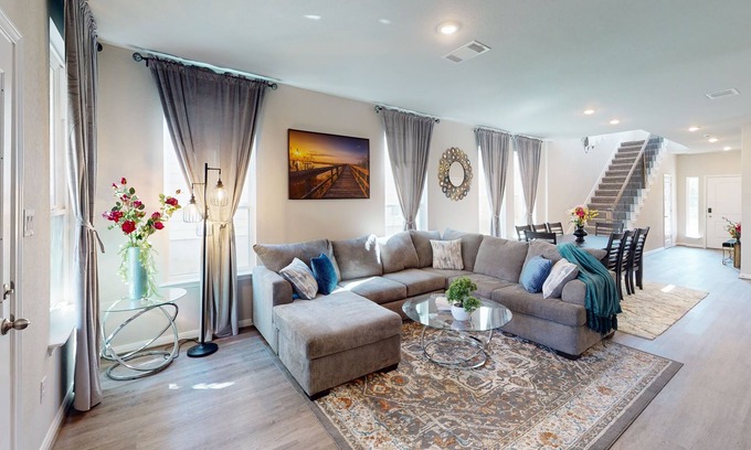 Converse House | Cozy Comfort House 15'River Walk 10"Randolph AFB, Near Fort Sam ,I-10