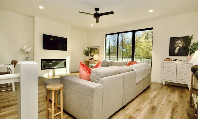 Arnolds Park Condo | Cozy Condo by Boardwalk, Restaurants, Golf