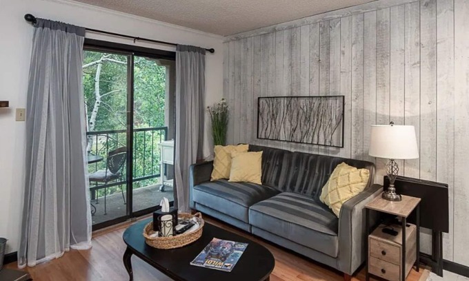 Ruidoso Condo | Cozy Condo in Ruidoso ideal for Outdoor Enthusiasts!