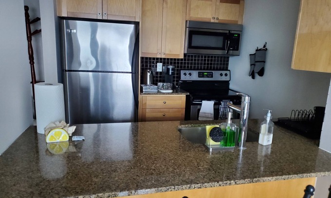 Queen Street Corridor Condo | Cozy Condo in the Heart of Brampton