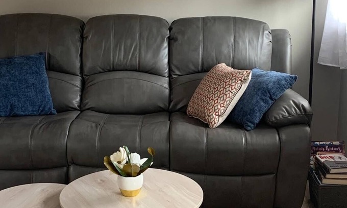 Bedford Condo | Cozy Condo in the wood! Beautiful wildlife views daily.