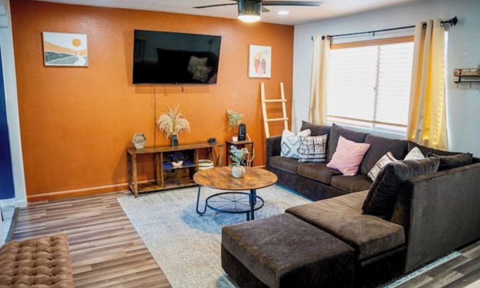 Yuma House | Cozy condo in Yuma!