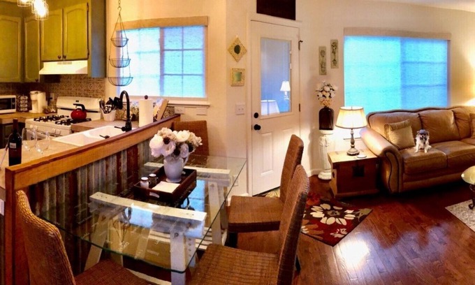 Grass Valley Condo | COZY condo located on Mill St. in downtown historic Grass Valley.
