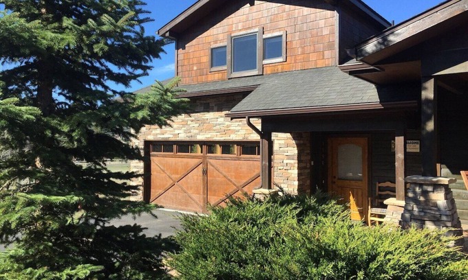 Estes Park Condo | Cozy Condo Mountain Views! So much close by-walk, bike, or drive! ENJOY! #6182