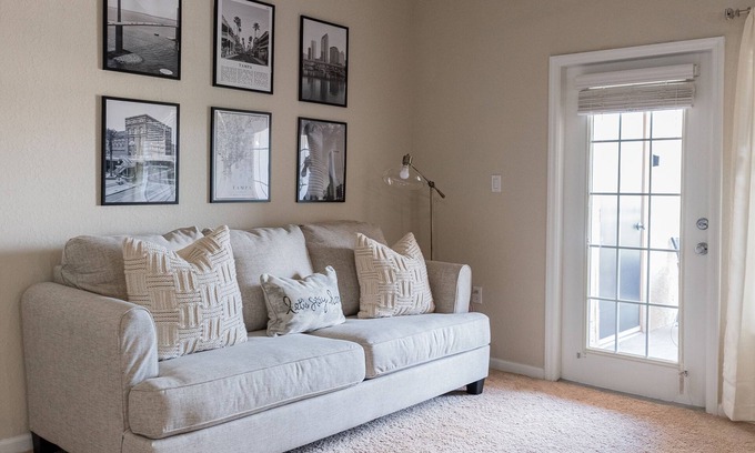 Port Tampa City Condo | Cozy Condo near Tampa International Airport (TPA)