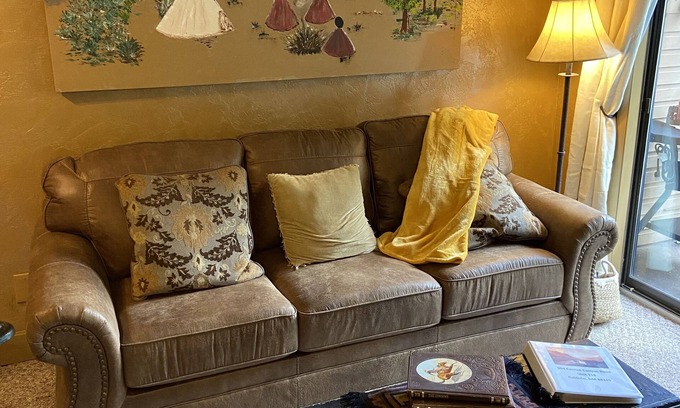 Ruidoso Condo | Cozy Condo: One bedroom condo w/indoor fireplace