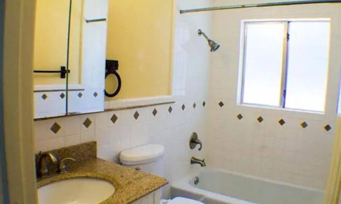 West Campus Apartment | Cozy Condo