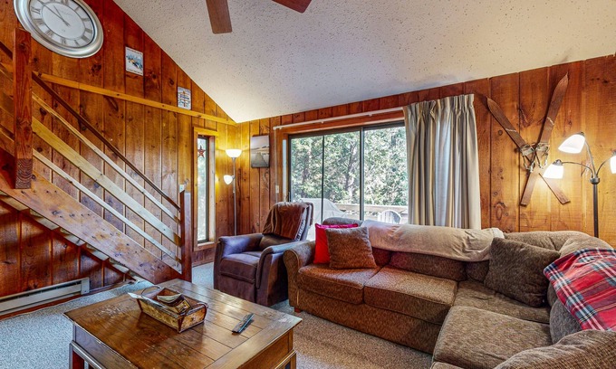 West Dover Condo | Cozy condo w/wood-burning fireplace, deck, wifi, w/d, bus route, TVs, cable
