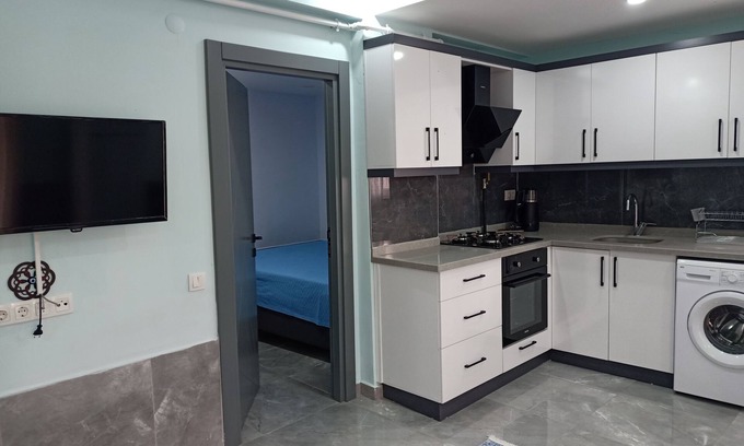 Altnkum Mahallesi House | Cozy condo with AC and WiFi in brilliant Konyaalti, Antalya