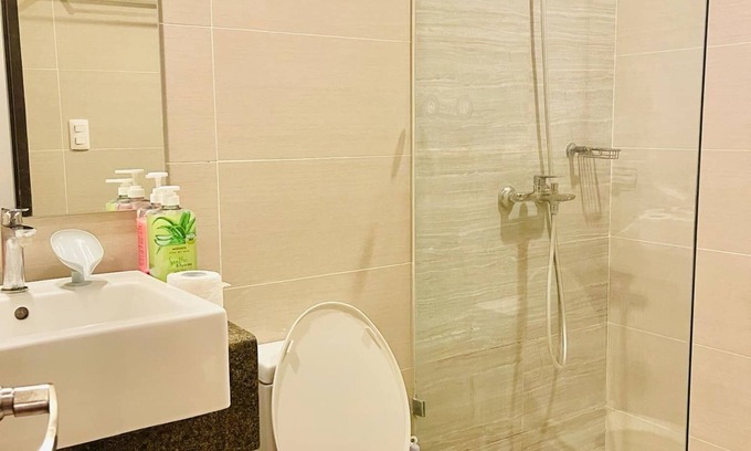 Mactan Export Processing Zone Condo | Cozy condo with AC and WiFi in awesome Lapu-Lapu City