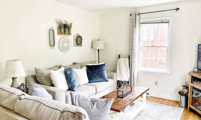 Roanoke House | Cozy, Convenient, & Comfortable Retreat w/Firepit, Hammock, Ping Pong, & Coffee