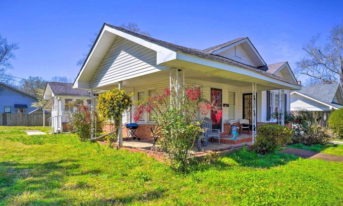 Corinth House | Cozy Corinth Escape ~ Half-Mi to Shop & Dine!