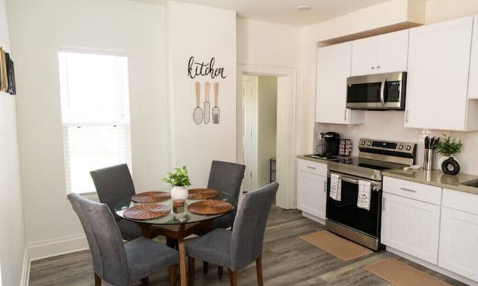 Columbus House | Cozy Corner: A Modern Townhome