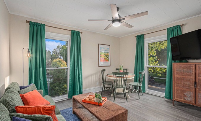 Valparaiso Apartment | Cozy Corner, Apartment 2S. Steps to shops & Dining