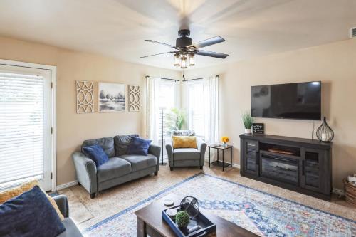 Twin Falls House | Cozy Corner Oasis with Hot Tub home