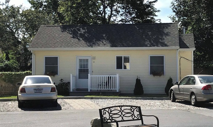 Westbrook Center Cottage | Cozy Cottage at The Cabins