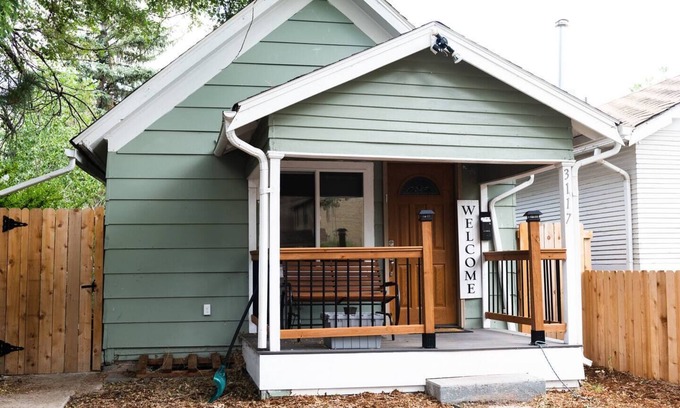 Cheyenne House | Cozy Cottage Basement Apartment