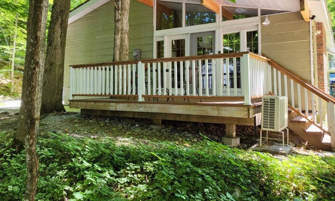 Tiny Cottage | Cozy cottage by the Lake