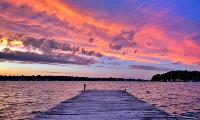 Ramara Cottage | Cozy Cottage by Lake Simcoe | Private Dock & Kayaks Included