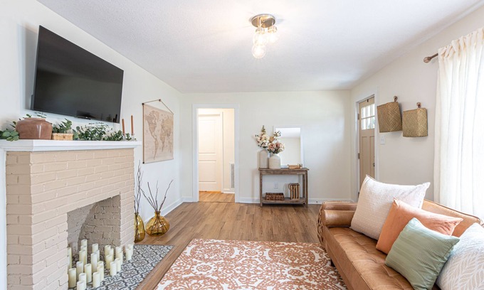 Clinton House | Cozy Cottage by the Clinch River