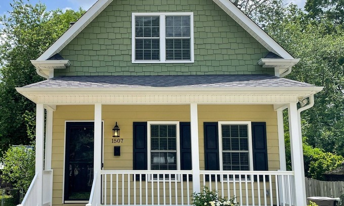 Greensboro Cottage | Cozy Cottage Close to Everything!