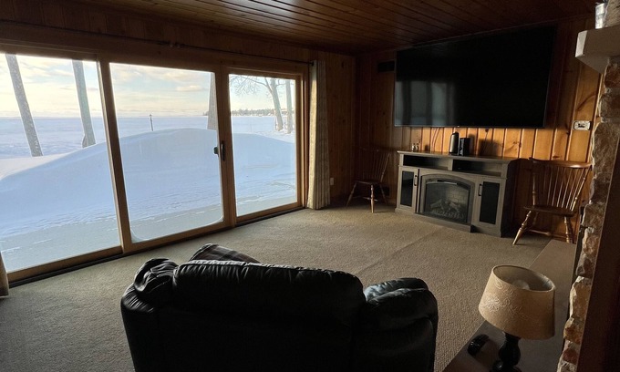 Houghton Lake House | Cozy Cottage, fresh laid sod, new concrete patio and sidewalk, sandy beach!