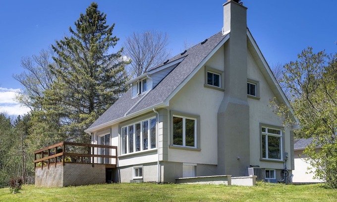 Markdale House | Cozy Cottage in Beaver Valley