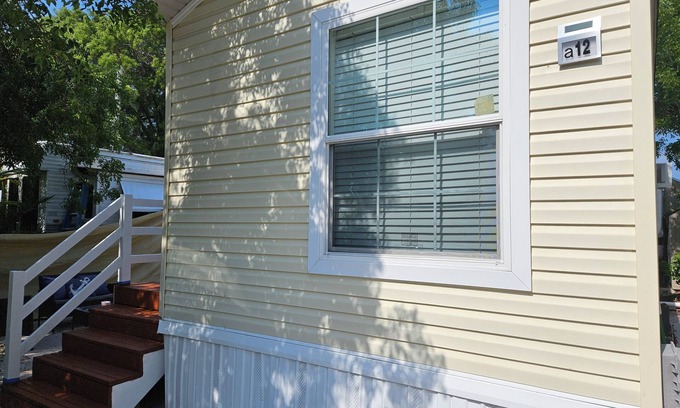 Big Pine Key House | Cozy Cottage in Big Pine Key – 35 Min to Key West, Pool & Free Parking