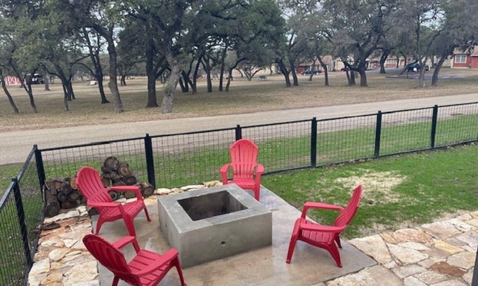 Johnson City Cottage | Cozy Cottage in delightful Johnson City, Texas