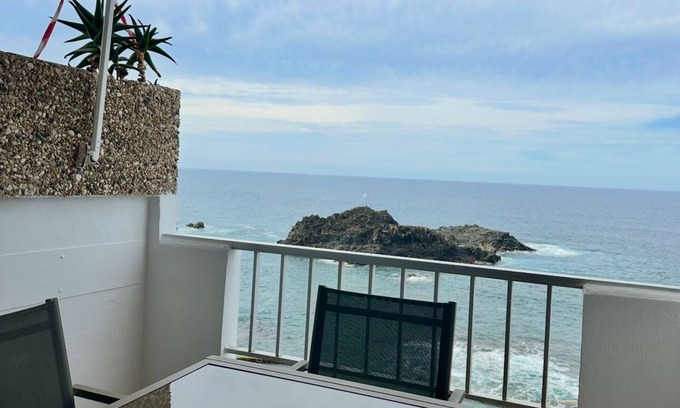 Tacoronte Apartment | Cozy cottage in front of the sea