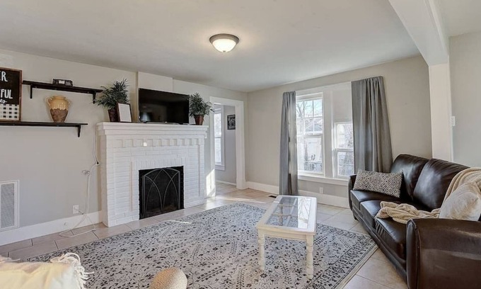 Joplin Cottage | Cozy Cottage in Joplin