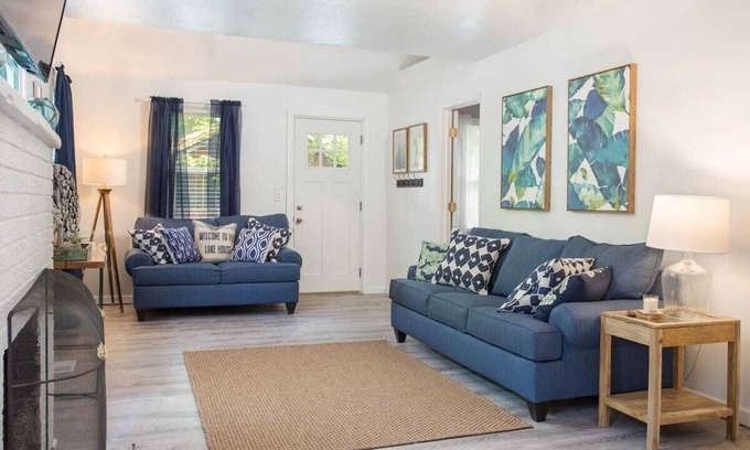 Huron Cottage | Cozy Cottage in Rye Beach with lake view