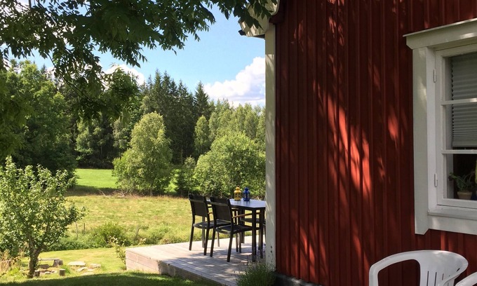 Nybro Villa | Cozy cottage in the countryside Rental rates are included. Electricity consumption, Wi-Fi