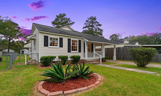 Hattiesburg House | Cozy cottage in the heart of Hattiesburg minutes from everything!