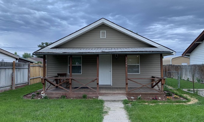 Twin Falls House | Cozy Cottage in Twin Falls