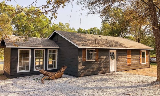Ketchum Cabin | Cozy Cottage Located on the South Side of Grand Lake