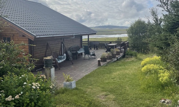 Selfoss Cottage | Cozy cottage near the golden circle in