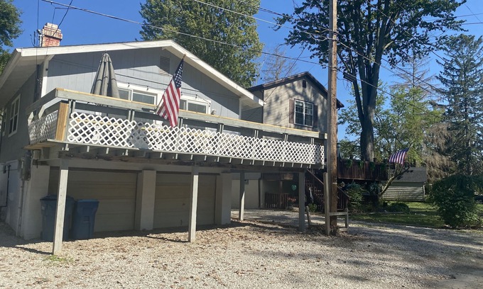 Vermilion Cottage | Cozy Cottage near Lake Erie 3 min drive