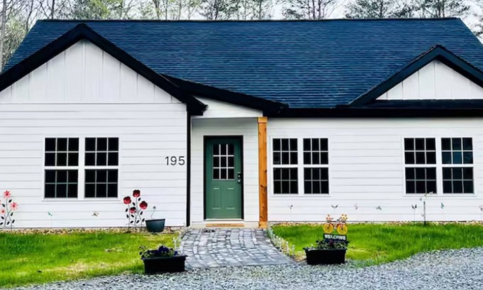 Dahlonega Cottage | Cozy Cottage Near the Lake